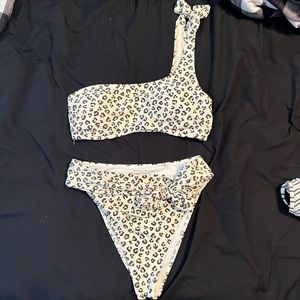 Abercrombie and Fitch High Cut Cheeky Bikini. Cheetah print. Size Large.